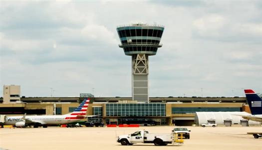 مطار فيلادلفيا يستأنف عملياته بعد رفع التهديد الأمني