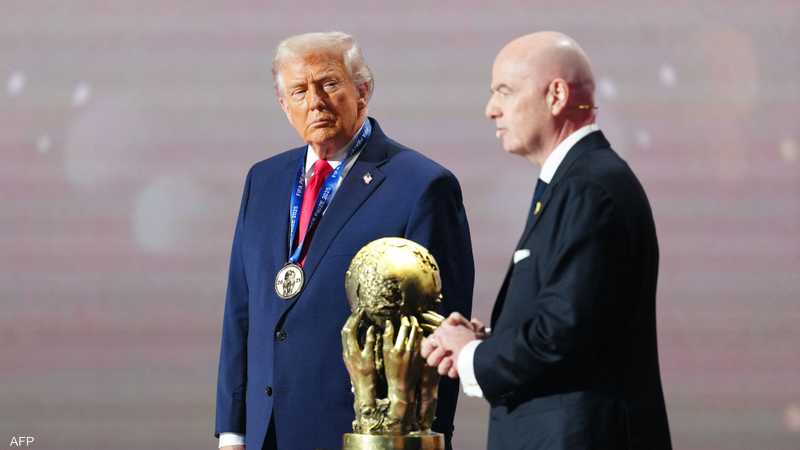 بعد خسارته "نوبل".. ترامب يتوج بـ"جائزة السلام" من بوابة الاتحاد الدولي لكرة القدم
