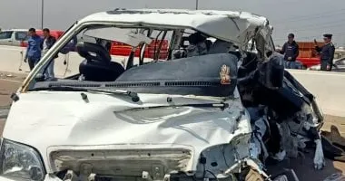 مصرع شخصين وإصابة 6 في انقلاب سيارة بالواحات الصحراوي