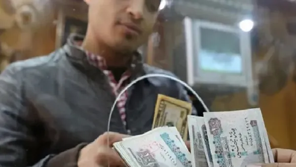 وزير العمل يعلن صرف منحة عيد الميلاد للعمالة غير المنتظمة