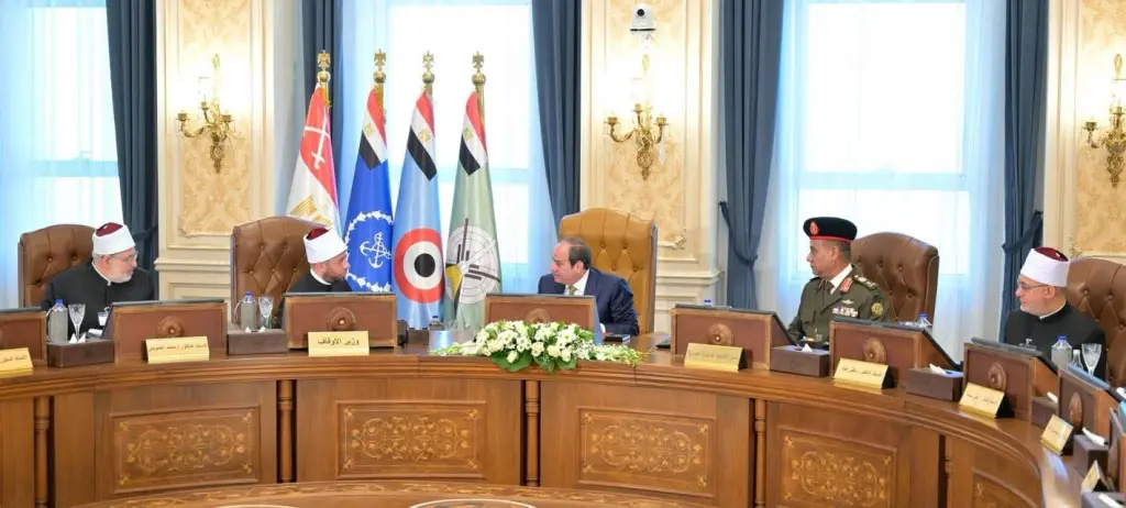 الرئيس السيسي: ننتقي أفضل العناصر لتعزيز أجهزة الدولة بكوادر متميزة وفق معايير موضوعية