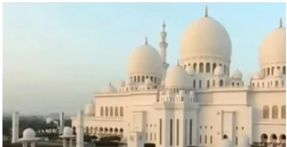 بعد 4 سنوات من الدراسة.. الإمارات تكشف عن موعد جديد لـ صلاة الجمعة