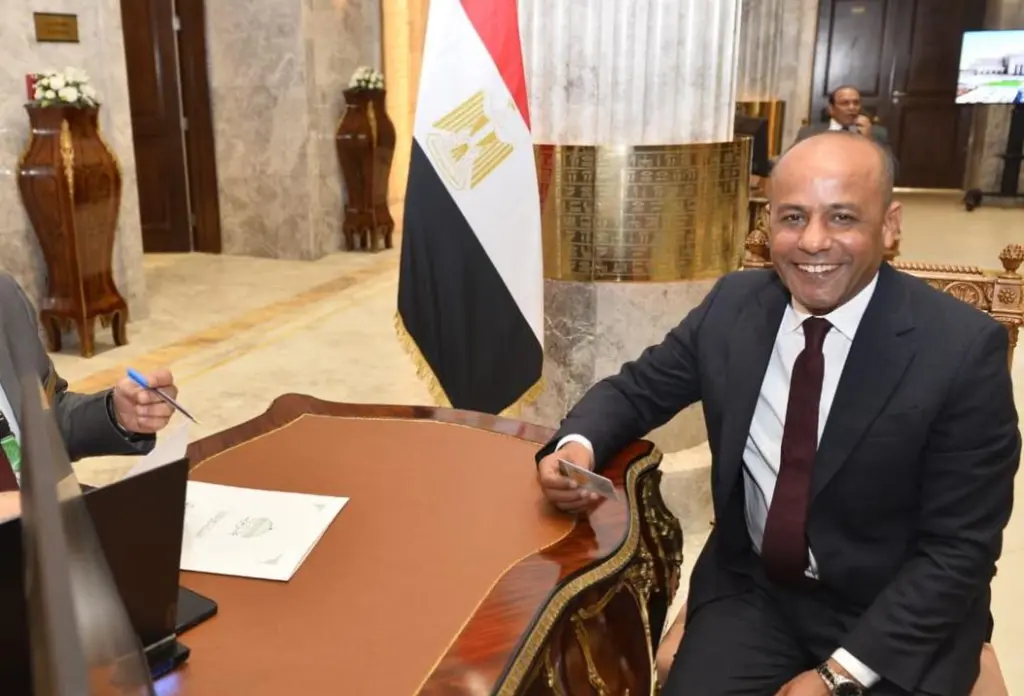 ياسر قدح يتسلم عضوية مجلس النواب عن دائرة طوخ وقها 