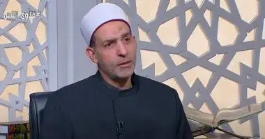 هل فلوس الخارجة من الميراث؟.. أمين الفتوى يوضح حكم الشرع في تقسيمها