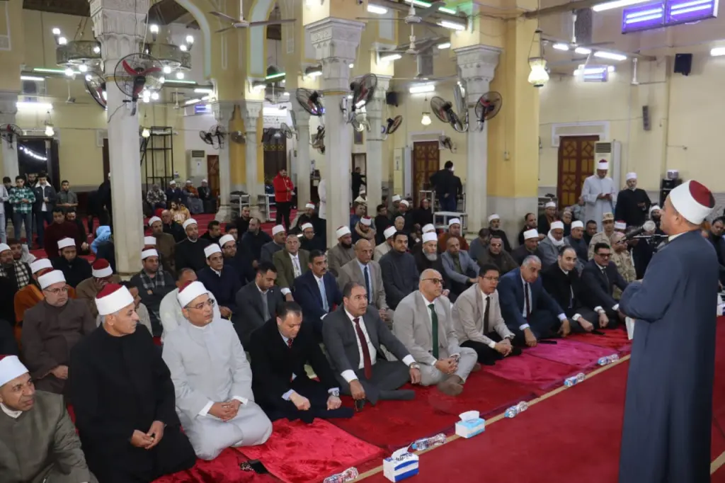 بمسجد ناصر ببنها.. محافظ القليوبية ومدير الأمن ورئيس الجامعة يشاركون في احتفالية الإسراء والمعراج