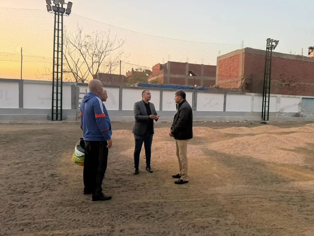 بـ مواصفات قياسية.. الفرماوي يتفقد إحلال وتجديد ملعب مركز شباب عزبة ذكي ببنها