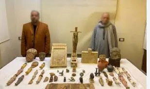 ضبط 53 قطعة أثرية بحوزة شخصين بالمنيا