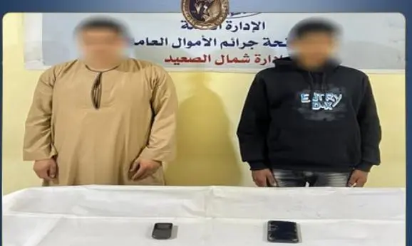 المنيا.. القبض على شخصين لانتحال صفة موظفي بنك والنصب على المواطنين