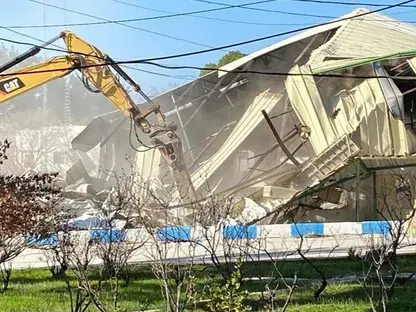 تصعيد خطير في القدس.. هدم مكاتب الأونروا بمشاركة بن غفير واحتجاجات فلسطينية