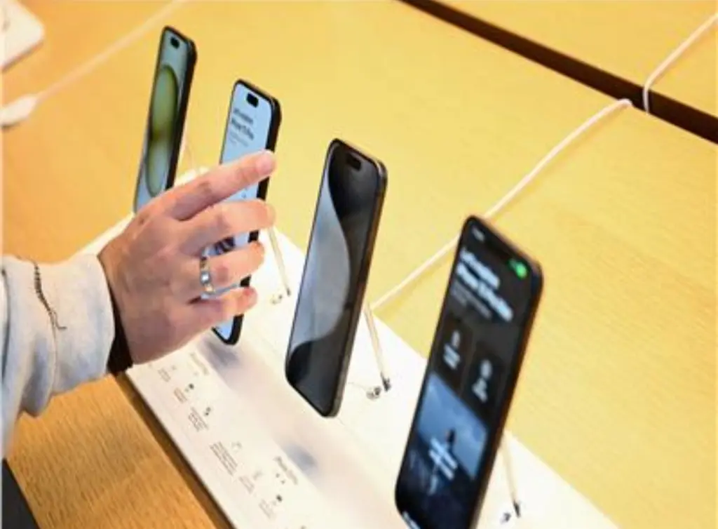 كيف تسجل هاتفك القادم من الخارج؟.. الرسوم وخطوات الدفع والتقسيط عبر تطبيق تليفوني