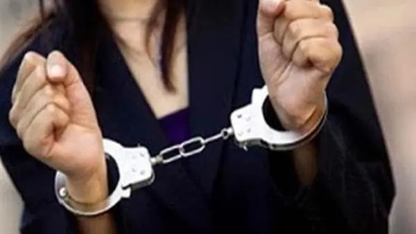 ضبط سيدة تدير كيانا تعليميا وهميا  بـ الجيزة للنصب على المواطنين