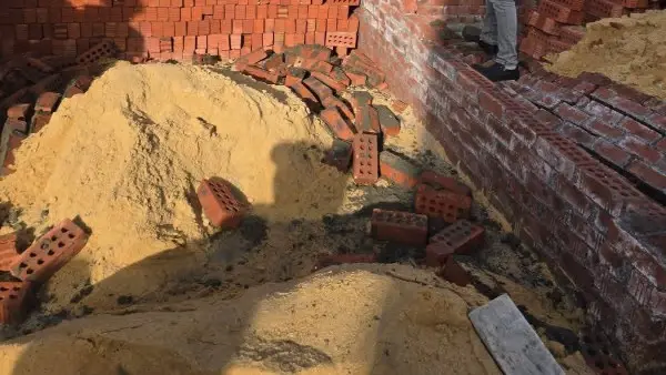 قرار حاسم لمواجهة التعديات.. محافظ دمياط يعفي رئيس وحدة محلية لتقاعسه عن إزالة مخالفات 