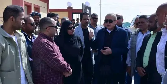 ضمن مبادرة حياة كريمة.. محافظ الأقصر يتابع مشروعات الصرف الصحي بأرمنت 