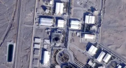 عاجل.. الأقمار الصناعية ترصد نشاطا جديدا في مواقع نووية إيرانية