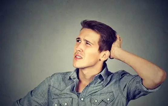 لماذا ننسى أسماء الأشخاص فور التعارف؟ علم النفس يكشف السر