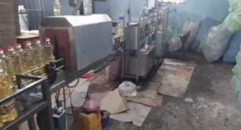 قبل رمضان.. الأمن يضبط مصنعا لإنتاج زيوت طعام مغشوشة بالمنوفية