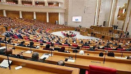 رئيس مجلس النواب يطالب الأعضاء منع استخدام المحمول داخل القاعة