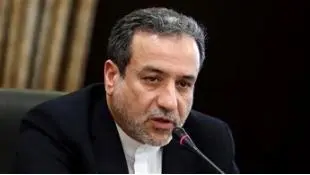 وزير الخارجية الإيراني يصل عمان لبدء المحادثات مع أمريكا اليوم