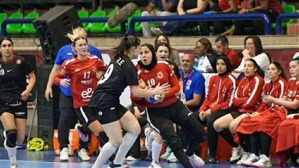 ​سيدات يد الأهلي في مواجهة 6 أكتوبر ببطولة الدوري