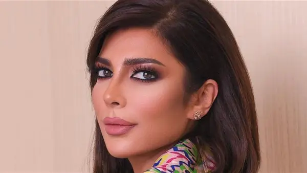 أصالة تمزح مع ابنتها شام في حفل البحرين وتستعد لـ«ليلة أصالة» بالسعودية