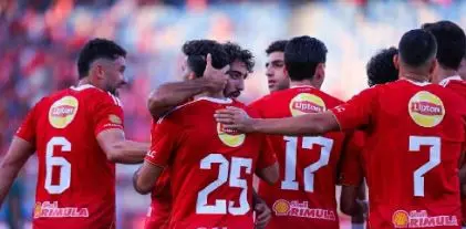 الأهلي يتعادل مع شبيبة القبائل ويصعد رسميا لربع نهائي دوري الأبطال