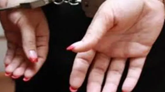 ضبط مديرة شركة سياحة بالقاهرة بتهمة النصب على الراغبين فى أداء العمرة