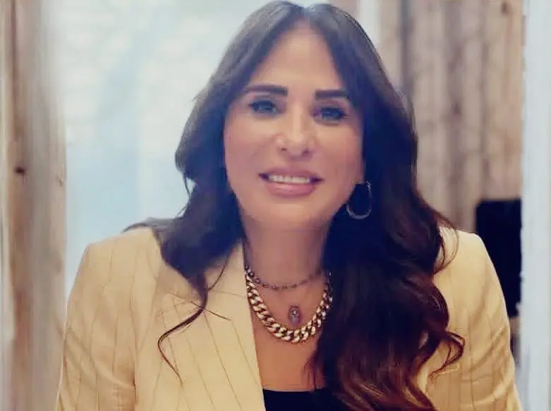 وزيرة الإسكان توجه بضبط الشارع في المدن الجديدة وتنظيم مواقف الميكروباصات