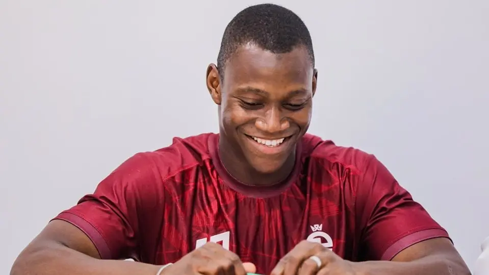 أزمة ديانج تدفع الأهلي للتفكير في عودة حمدي فتحي