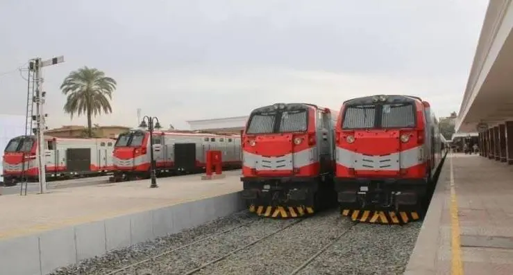 بيان عاجل من السكة الحديد بشأن سقوط بوجي عربة قطار بضائع ببني سويف