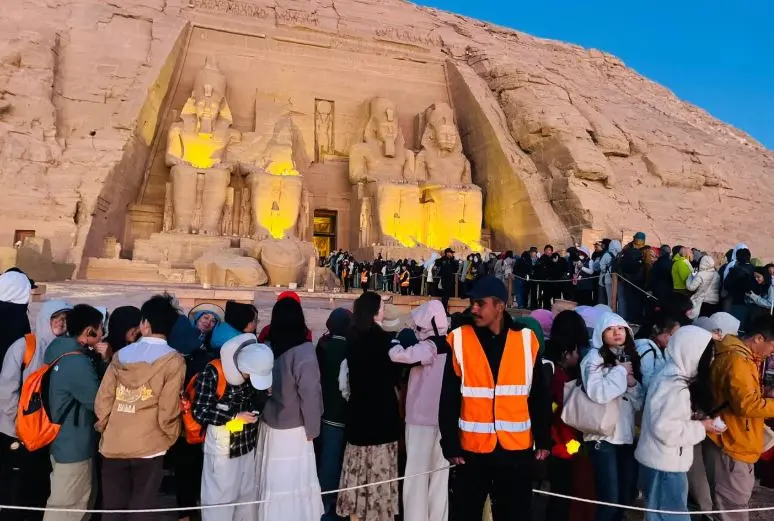 الشمس تتعامد على وجه رمسيس الثاني في أبوسمبل.. ظاهرة فلكية تتكرر مرتين سنويا