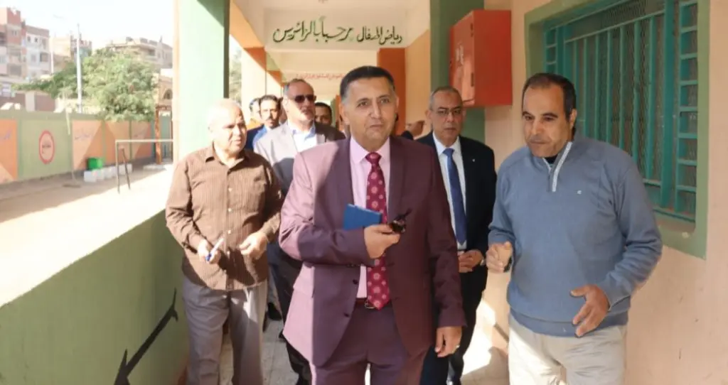 جولة مفاجئة لمحافظ القليوبية لمتابعة التعليم وتحسين جودة طريق شبين – طوخ