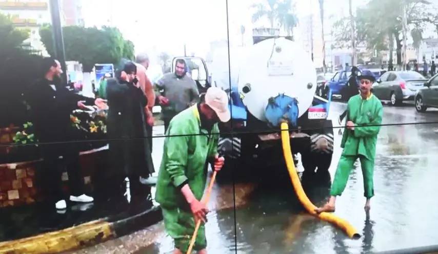 محافظ المنوفية يقود غرفة الطوارئ لمواجهة الأمطار.. تحرك عاجل لشفط المياه 