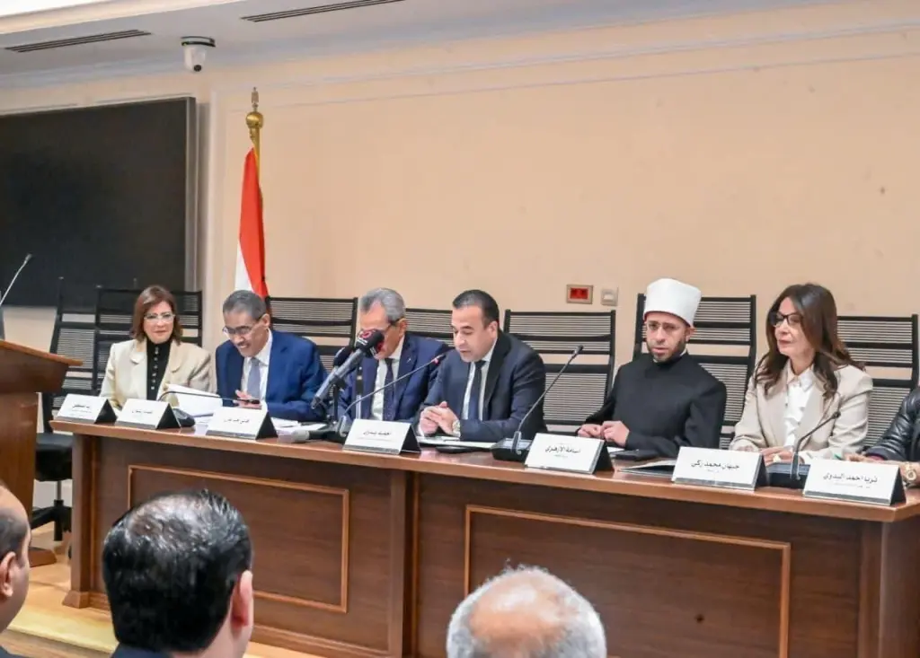 وزيرة الثقافة: الوزارة تتبنى استراتيجية تقوم على الفكر والحوار