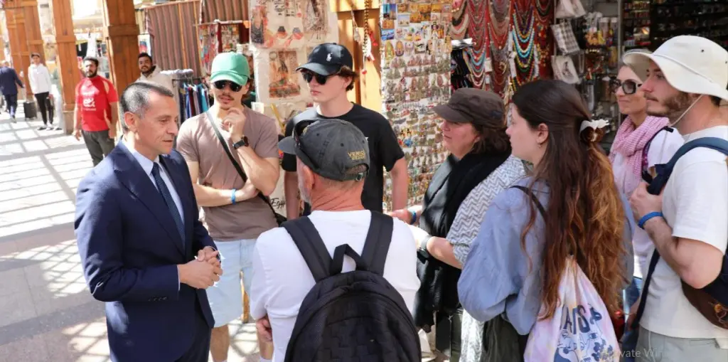 لاشين يطمئن الأفواج السياحية: أسوان وجهة متكاملة وآمنة طوال العام