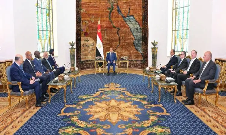 ​الرئيس السيسي ورئيس البنك الدولي يبحثان تعزيز الاستثمارات ومواجهة الأزمات الإقليمية