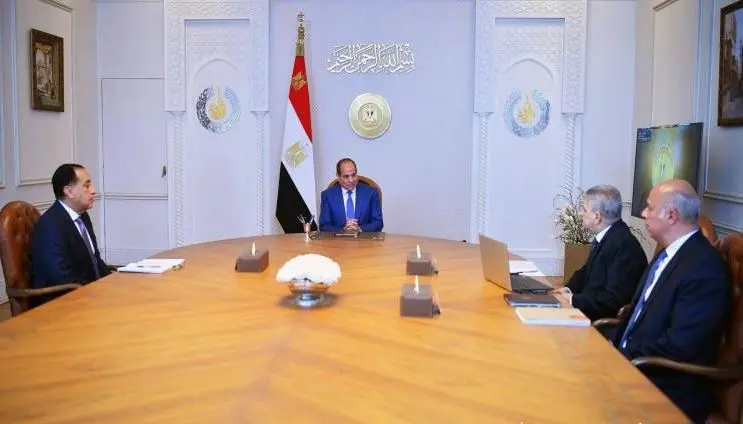 الرئيس السيسي يؤكد أهمية رفع درجة جاهزية مواقع العمل بحركة الملاحة بقناة السويس