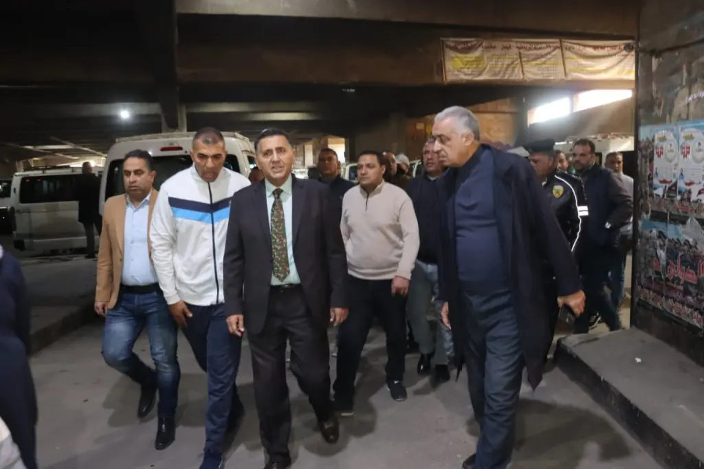 محافظ القليوبية يتفقد موقف بنها العمومي ويشدد على الالتزام بتعريفة الأجرة الرسمية