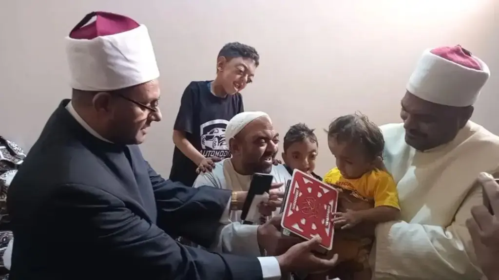  ​كرامة الإنسان أولاً.. تفاصيل توجيهات وزير الأوقاف لتكريم مواطن أسواني