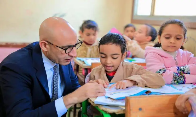 وزير التعليم من الغربية يشدد على مهارات البرمجة والذكاء الاصطناعي