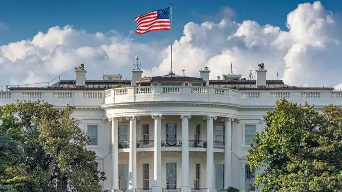 عاجل.. إطلاق نار قرب البيت الأبيض أثناء تواجد ترامب بداخله