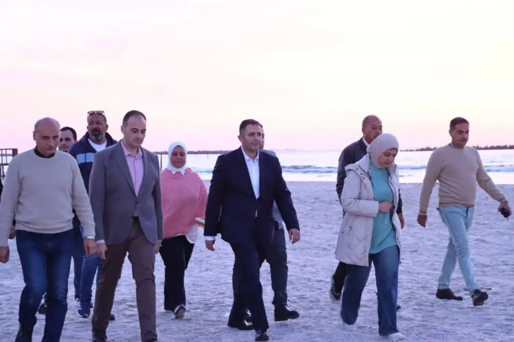 ​من البوابة للسان.. جولة موسعة لمحافظ دمياط في رأس البر وتنبيهات عاجلة للمواطنين