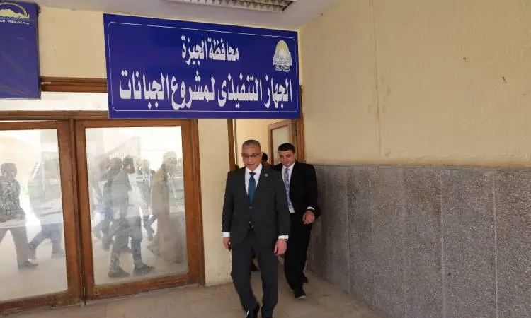 محافظ الجيزة يشدد على سرعة إنجاز طلبات المواطنين بجهاز الجبانات في 6 أكتوبر