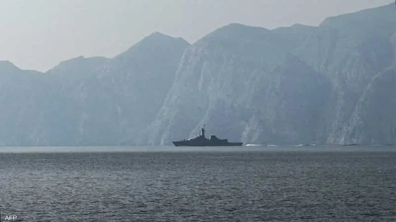 إيران تتراجع عن فتح مضيق هرمز وتعلن إغلاقه مجدداً رداً على الحصار الأمريكي