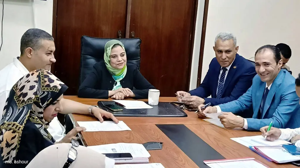 تأمين صحي القليوبية يناقش خطة تطوير الخدمات الطبية والقضاء على قوائم الانتظار