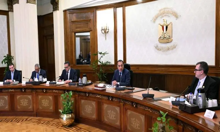 مدبولي يوجه بخطة عاجلة لتطوير الإسعاف وزيادة الجاهزية للطوارئ