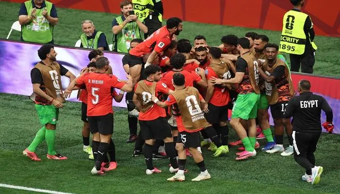 الفراعنة يكتبون التاريخ.. مصر تكتسح نيوزيلندا بثلاثية وتحقق فوزها الأول في المونديال