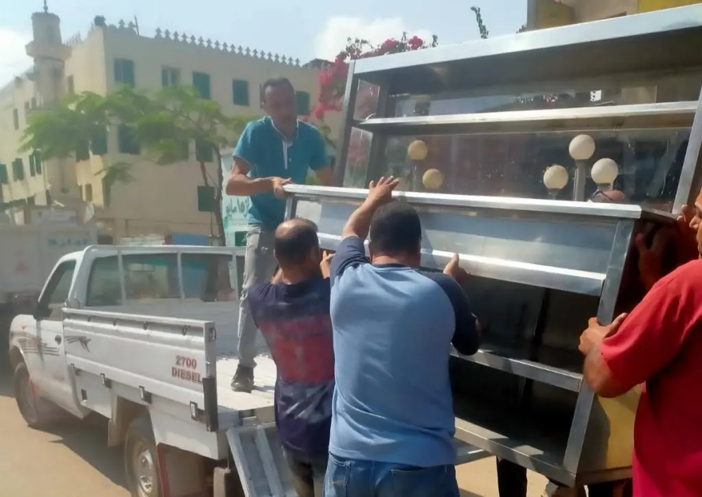 حي شرق شبرا الخيمة يشن حملة لرفع الإشغالات بشارع 15 مايو ومساكن الياسمين