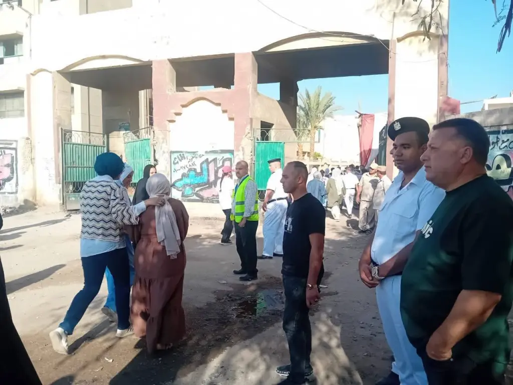 جولات ميدانية مكثفة لـ حي شرق شبرا الخيمة لمتابعة تأمين ونظافة لجان الثانوية العامة