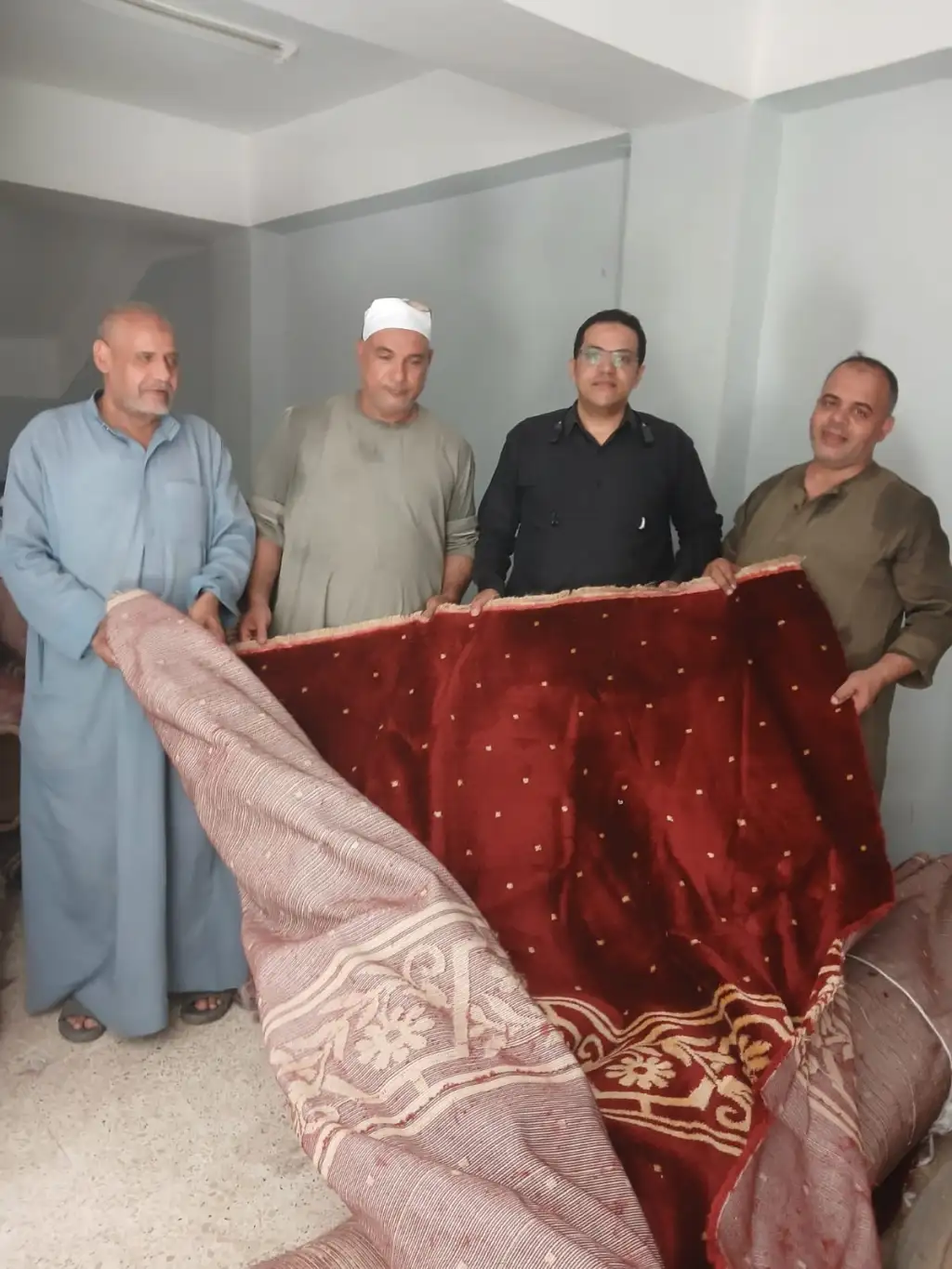 فرحة كبيرة في طوخ.. أهالي عزبة الجندي بطرس يشكرون النائب محمد سليم بعد افتتاح مسجد 
